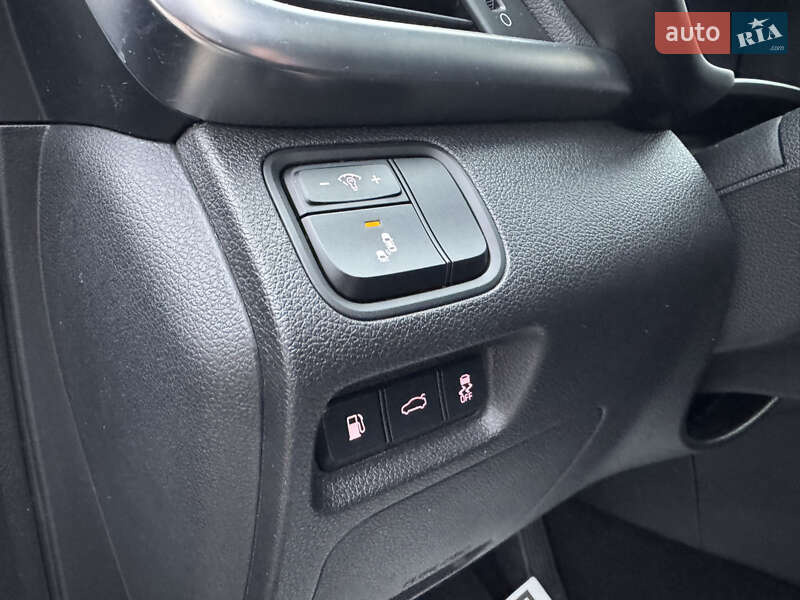 Седан Kia Optima 2017 в Киеве