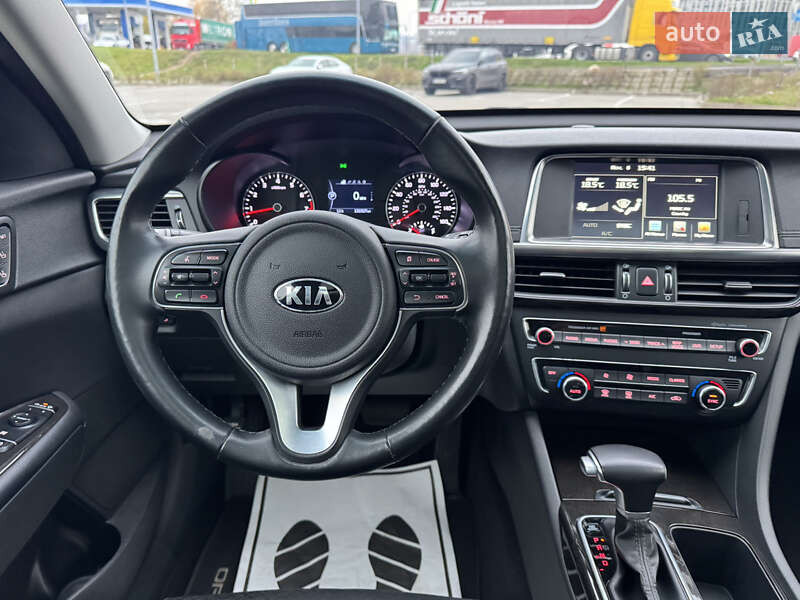 Седан Kia Optima 2017 в Киеве