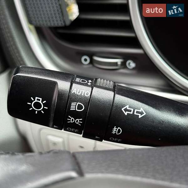 Седан Kia Optima 2015 в Дніпрі