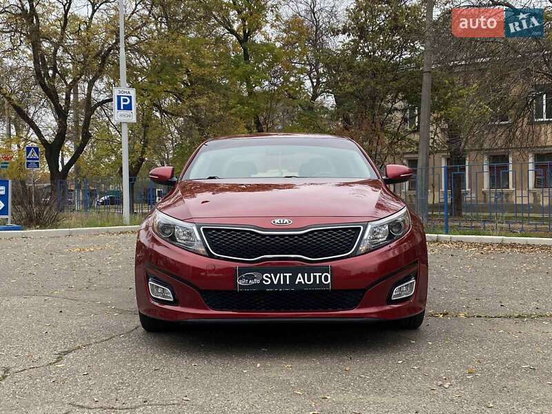Седан Kia Optima 2015 в Николаеве