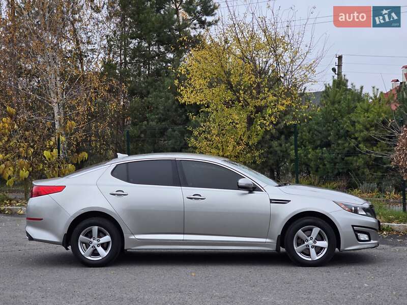 Седан Kia Optima 2014 в Хмельницком