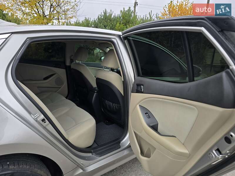 Седан Kia Optima 2014 в Хмельницком