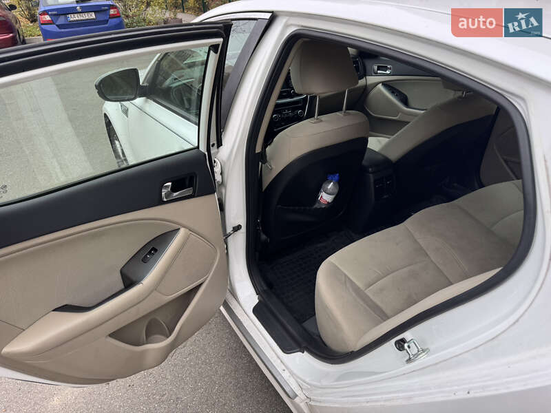 Седан Kia Optima 2014 в Киеве фото 11 Седан Kia Optima 2014 в Киеве
