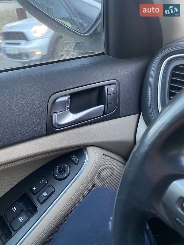 Седан Kia Optima 2014 в Одессе