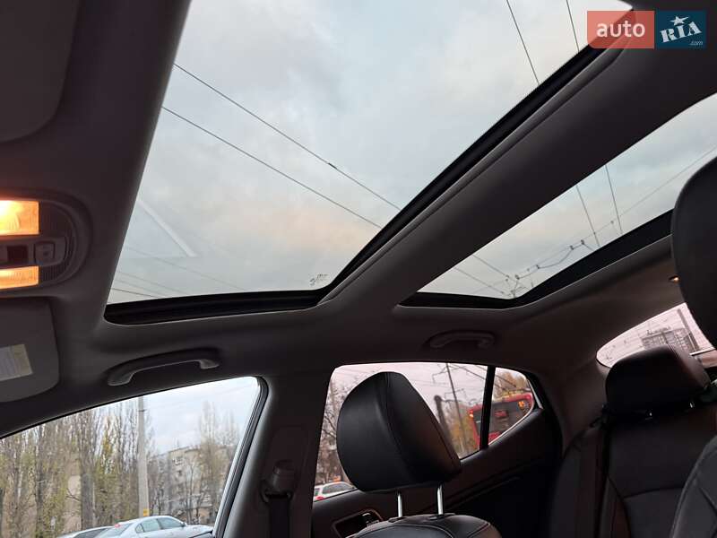 Седан Kia Optima 2014 в Одессе