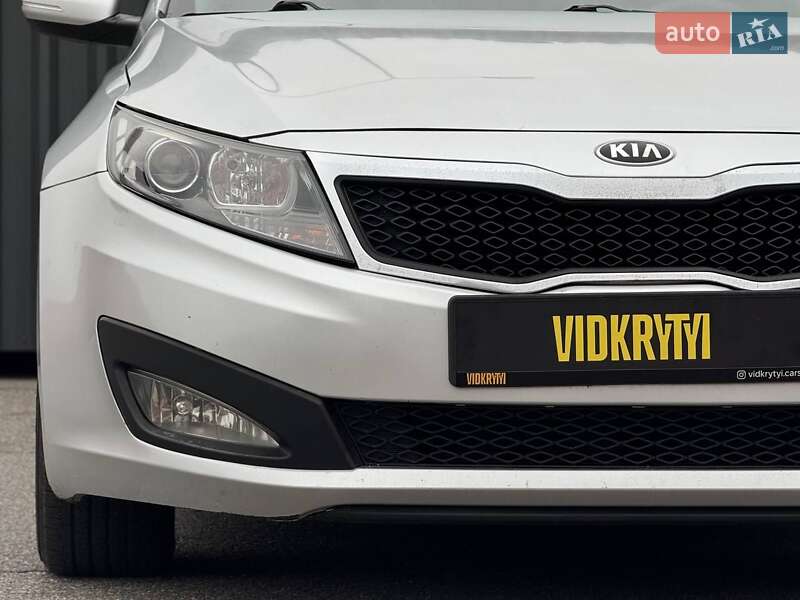 Седан Kia Optima 2015 в Киеве