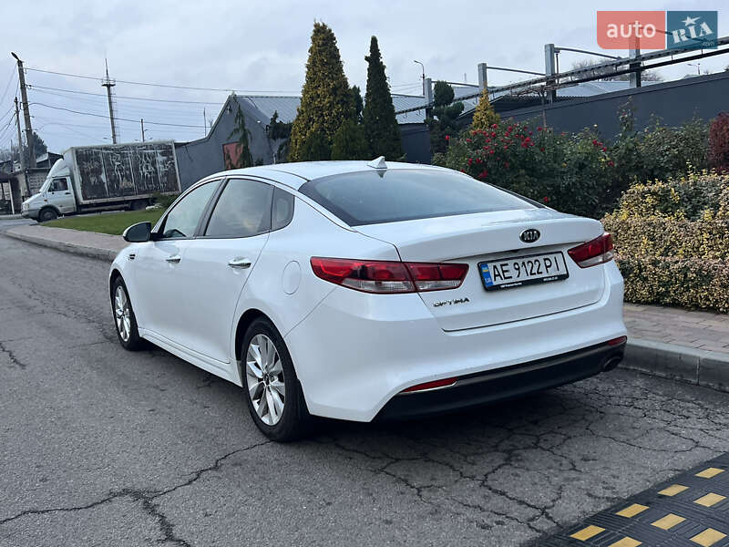 Седан Kia Optima 2017 в Дніпрі