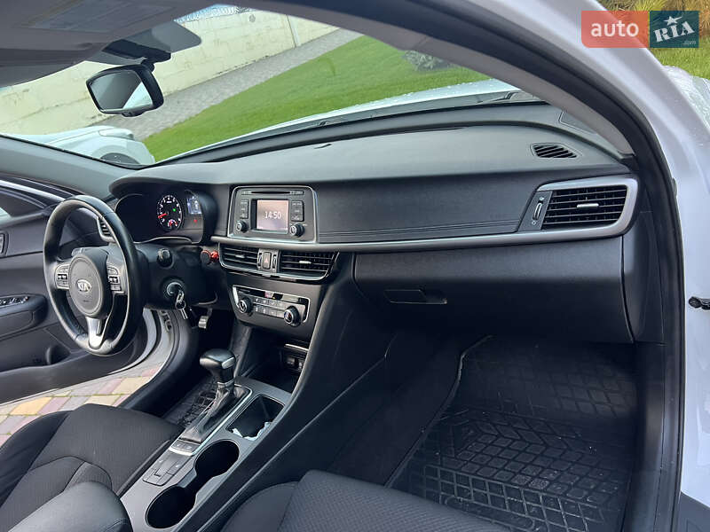 Седан Kia Optima 2017 в Дніпрі