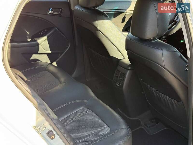 Седан Kia Optima 2012 в Одессе