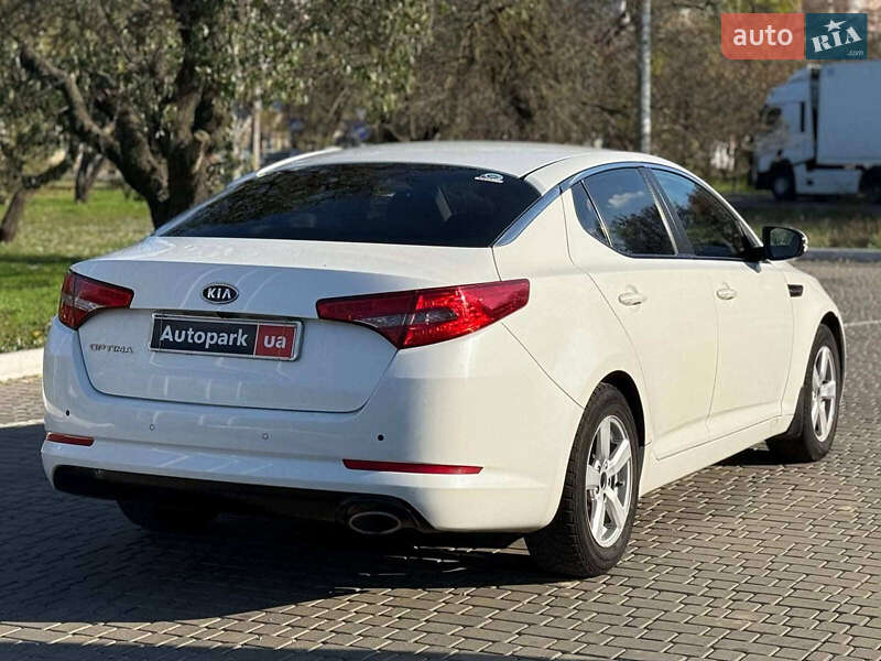 Седан Kia Optima 2012 в Одессе