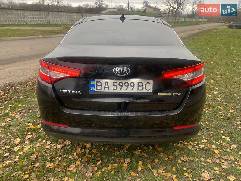 Седан Kia Optima 2013 в Новомиргороде