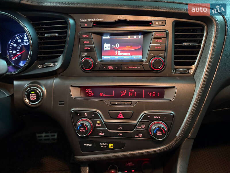 Седан Kia Optima 2012 в Дніпрі