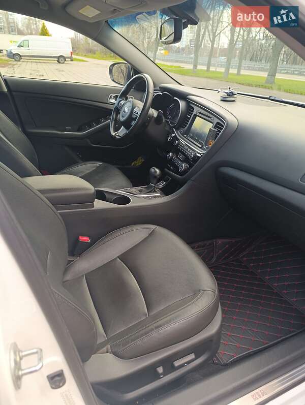 Седан Kia Optima 2014 в Киеве