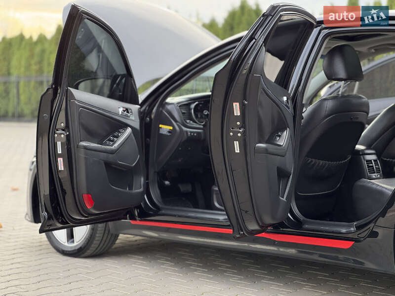 Седан Kia Optima 2013 в Одессе