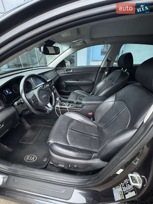 Седан Kia Optima 2017 в Киеве