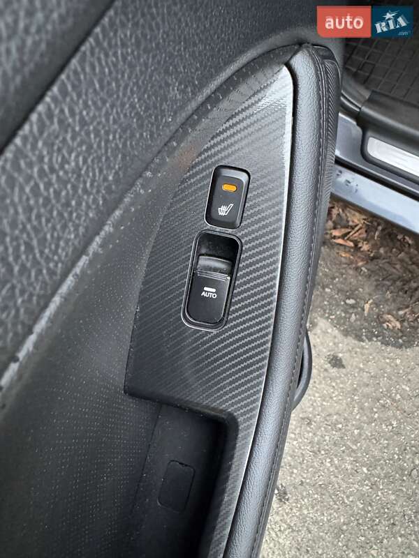 Седан Kia Optima 2012 в Києві