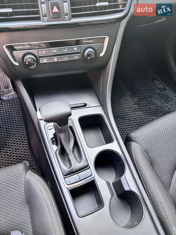 Седан Kia Optima 2017 в Полтаве