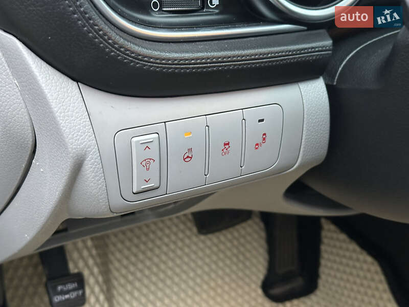 Седан Kia Optima 2014 в Киеве