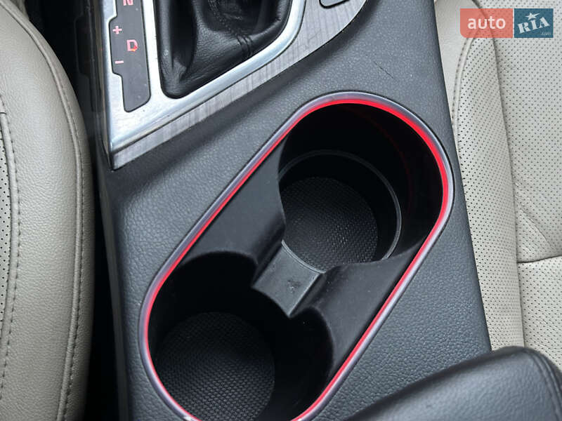 Седан Kia Optima 2014 в Киеве