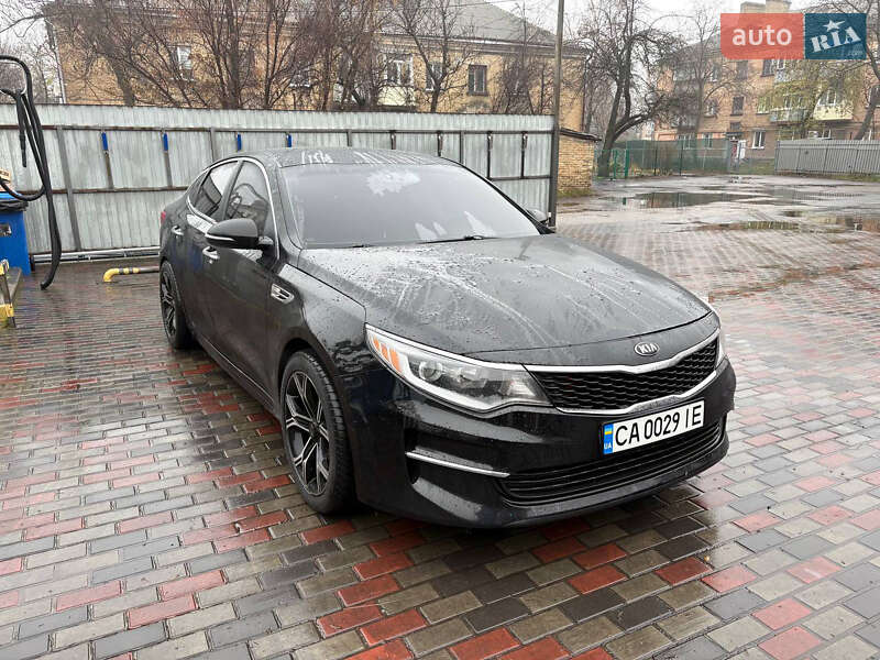 Седан Kia Optima 2016 в Черкасах