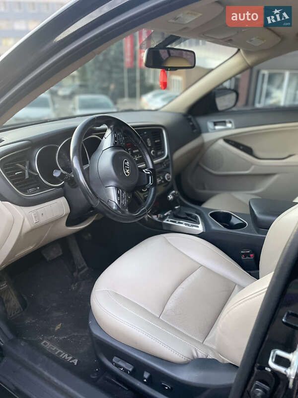 Седан Kia Optima 2014 в Кропивницком