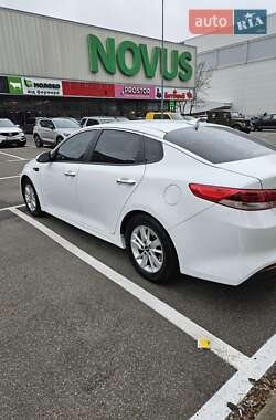 Седан Kia Optima 2017 в Киеве