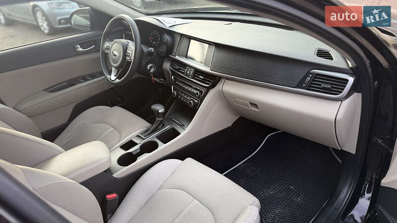 Седан Kia Optima 2017 в Полтаве