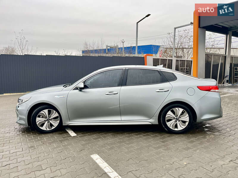 Седан Kia Optima 2016 в Києві