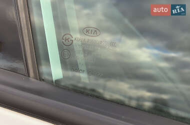 Седан Kia Optima 2013 в Одессе