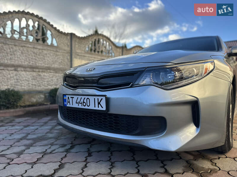 Седан Kia Optima 2016 в Ивано-Франковске