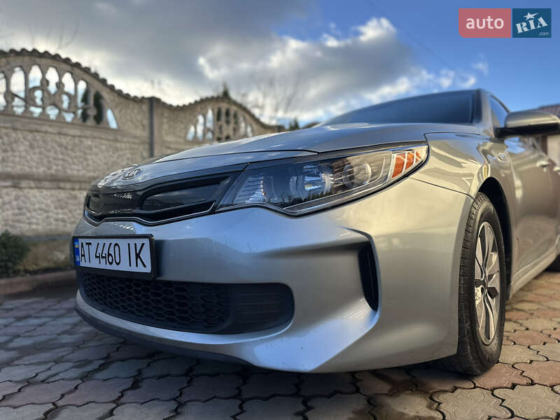 Седан Kia Optima 2016 в Ивано-Франковске