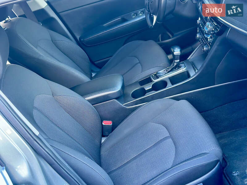 Седан Kia Optima 2016 в Ивано-Франковске