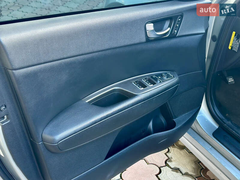 Седан Kia Optima 2016 в Ивано-Франковске