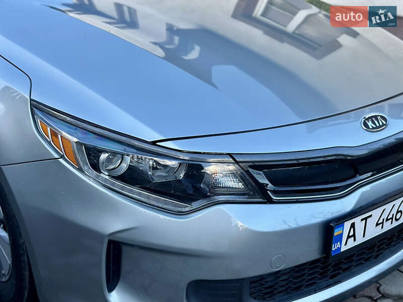 Седан Kia Optima 2016 в Ивано-Франковске