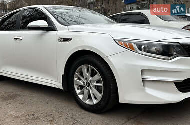 Седан Kia Optima 2016 в Полтаве