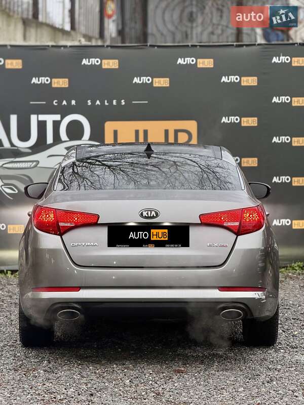 Седан Kia Optima 2012 в Харькове