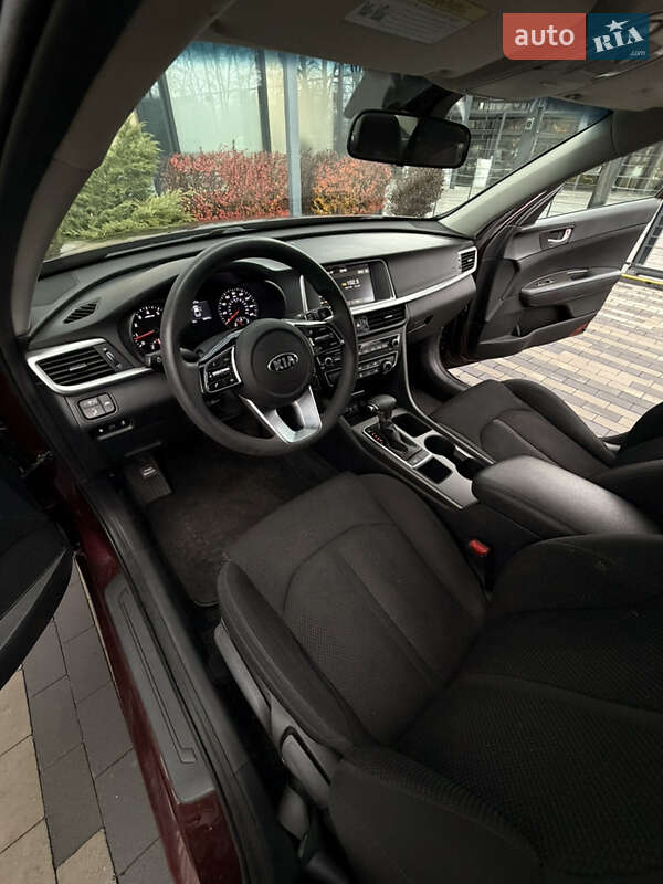 Седан Kia Optima 2020 в Киеве