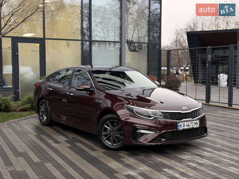 Седан Kia Optima 2020 в Киеве