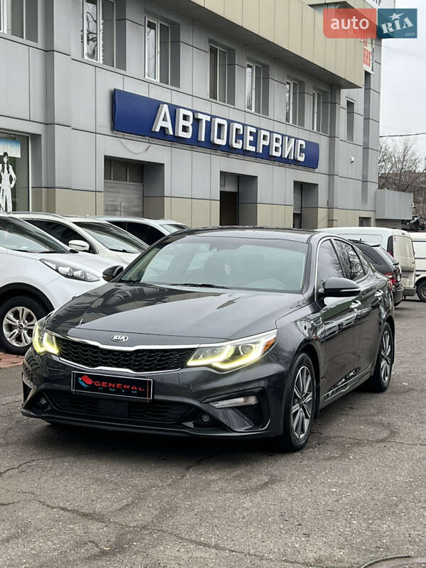 Седан Kia Optima 2018 в Одессе