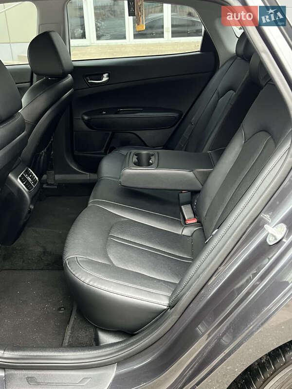 Седан Kia Optima 2018 в Одессе