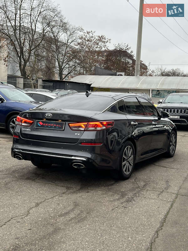 Седан Kia Optima 2018 в Одессе