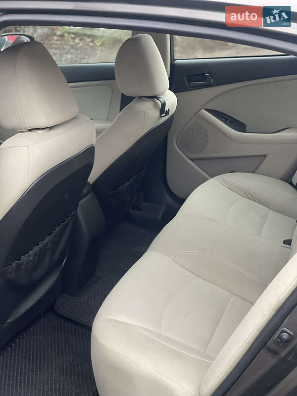 Седан Kia Optima 2014 в Харкові фото 14 Седан Kia Optima 2014 в Харкові