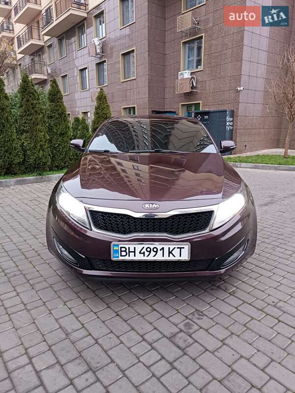 Седан Kia Optima 2012 в Одессе
