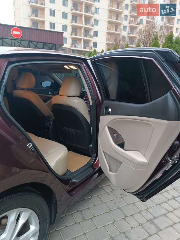 Седан Kia Optima 2012 в Одессе