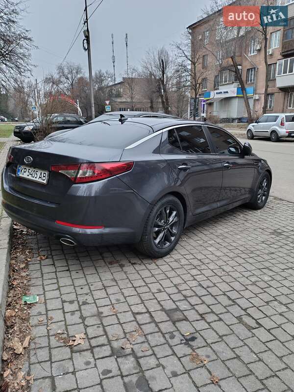 Седан Kia Optima 2012 в Запоріжжі