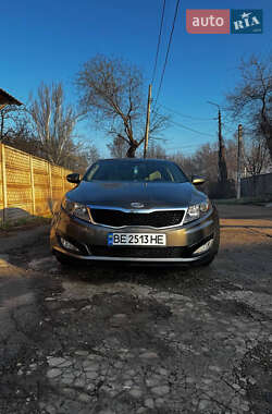 Седан Kia Optima 2012 в Кривом Роге