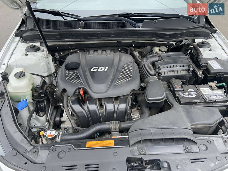 Седан Kia Optima 2015 в Киеве