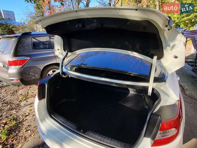 Седан Kia Optima 2011 в Житомире фото 6 Седан Kia Optima 2011 в Житомире