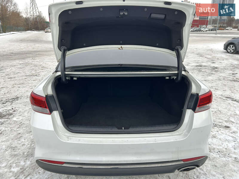 Седан Kia Optima 2016 в Киеве фото 44 Седан Kia Optima 2016 в Киеве