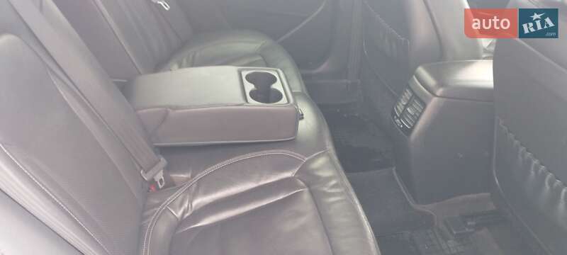 Седан Kia Optima 2011 в Синельниково